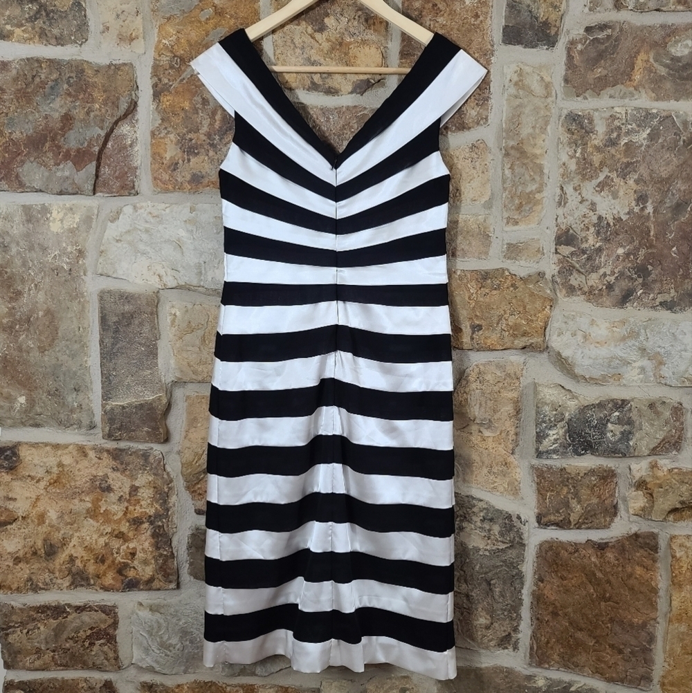 Xscape Layered Ruffle Sheath Dress - Picture 4 of 6